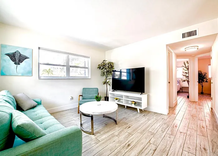 2bd 1ba Sunset 1 3min To Beachpool! Apartment