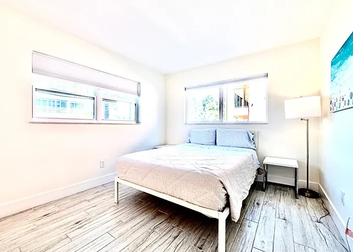 2bd 1ba Sunset 1 3min To Beachpool! Apartment